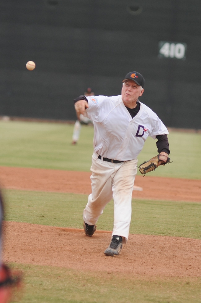 Dragons_2017-10-30 (644).jpg - (c)2010 DeVetter